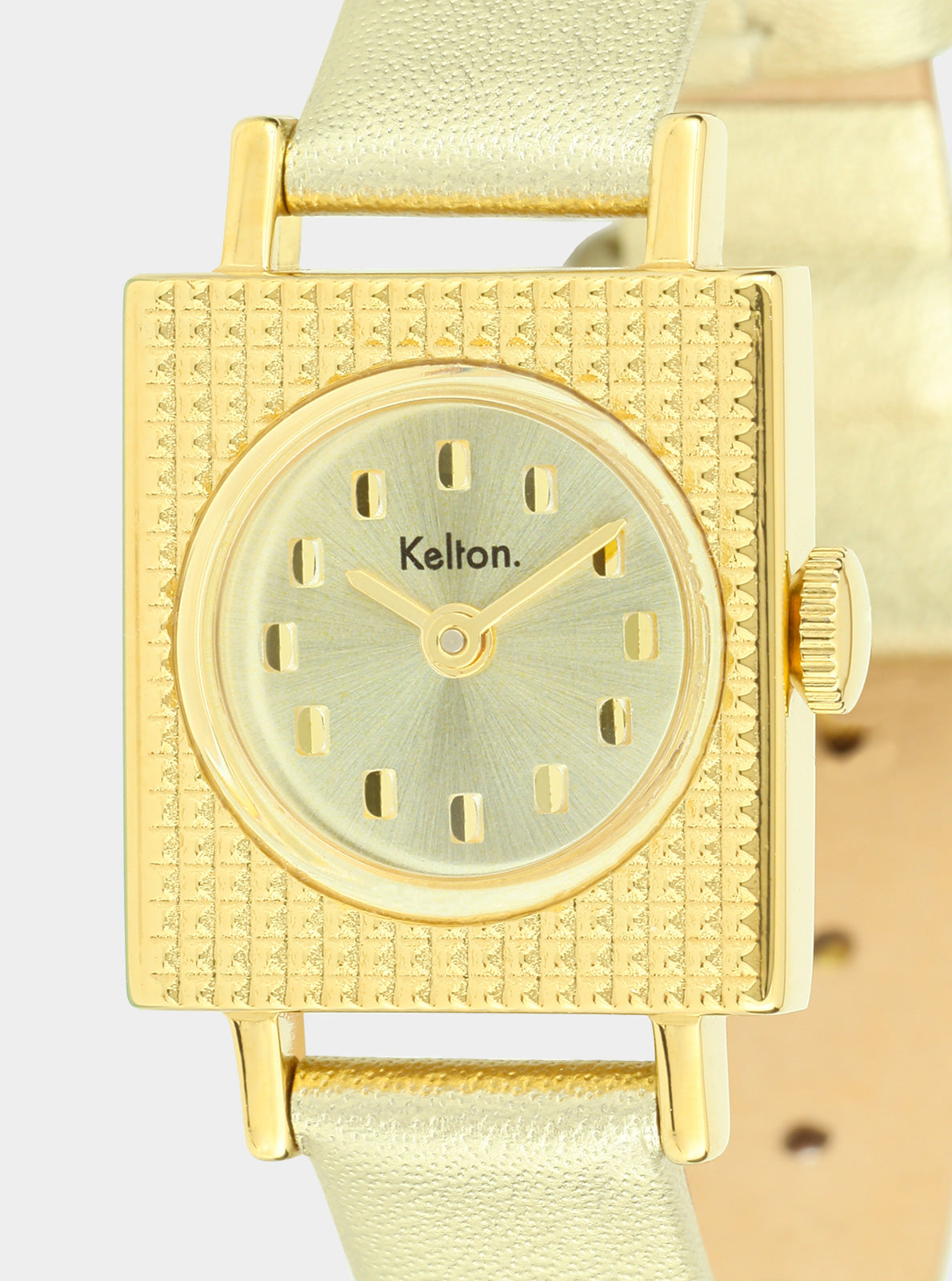 Image of Montre femme carrée dorée, cadran vert clair, bracelet cuir jaune