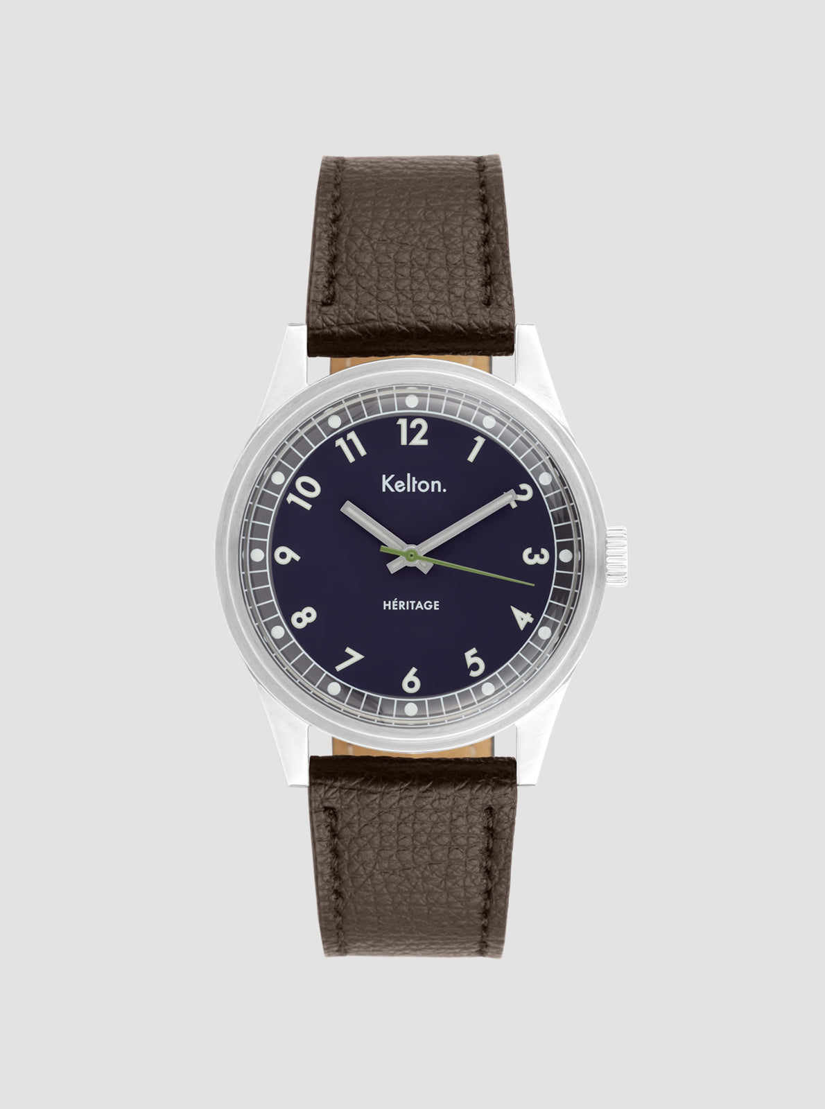 Image of Montre à cadran bleu nuit et bracelet en cuir marron, boîtier argenté.