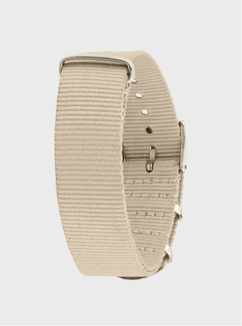Image of Bracelet Nato 20 mm sable en tissu, boucle métal et rangée de trous