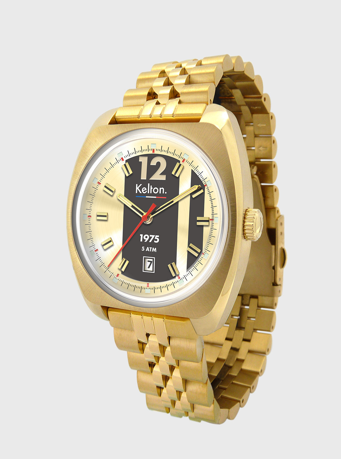 Image of Montre acier doré, cadran noir, index lumineux, logo Kelt... et date 7.
