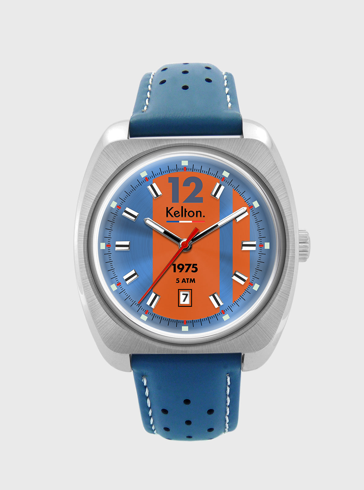 Image of Montre Kelton cadran orange sur fond bleu, boîtier argenté et bracelet cuir bleu perforé.