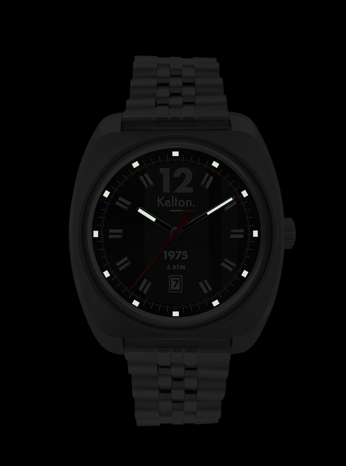 Image of Montre Kelton noir : cadran noir lumineux, index clairs, aiguilles rouges
