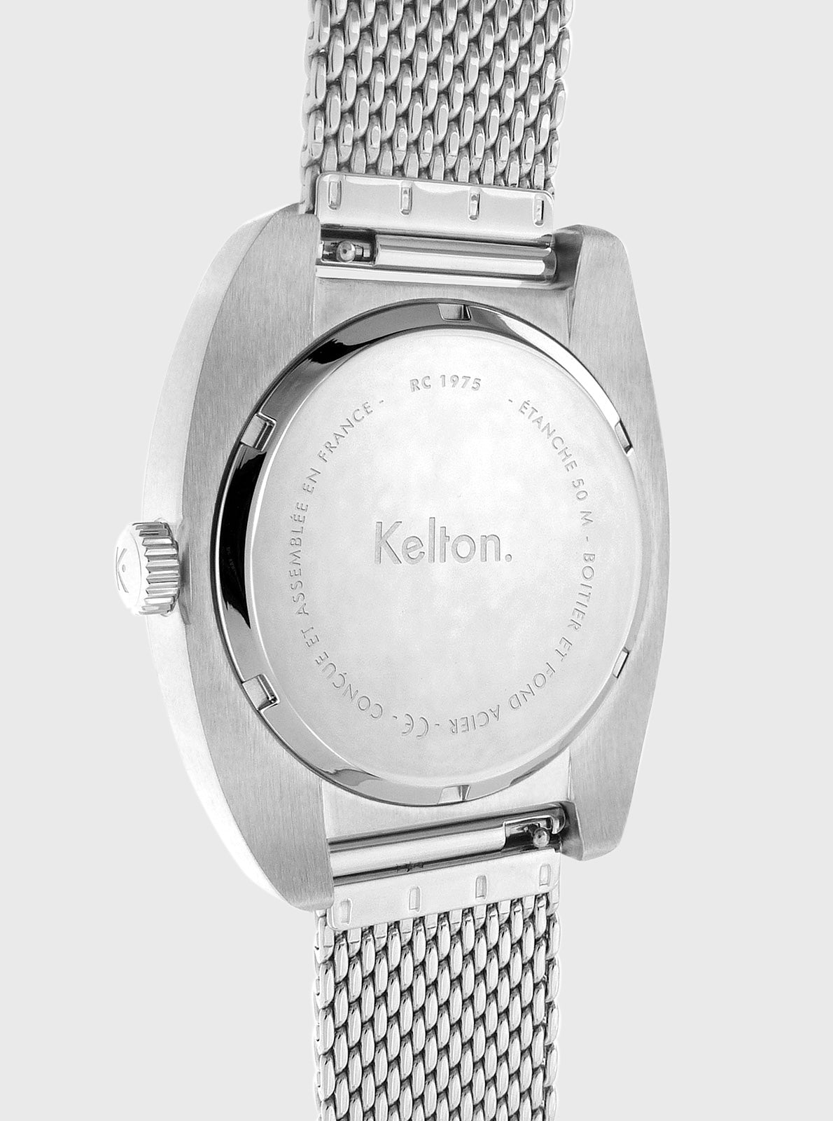 Image of Boîtier arrière de montre Kelton RC 1975 en métal argenté, bracelet maille ajustable.