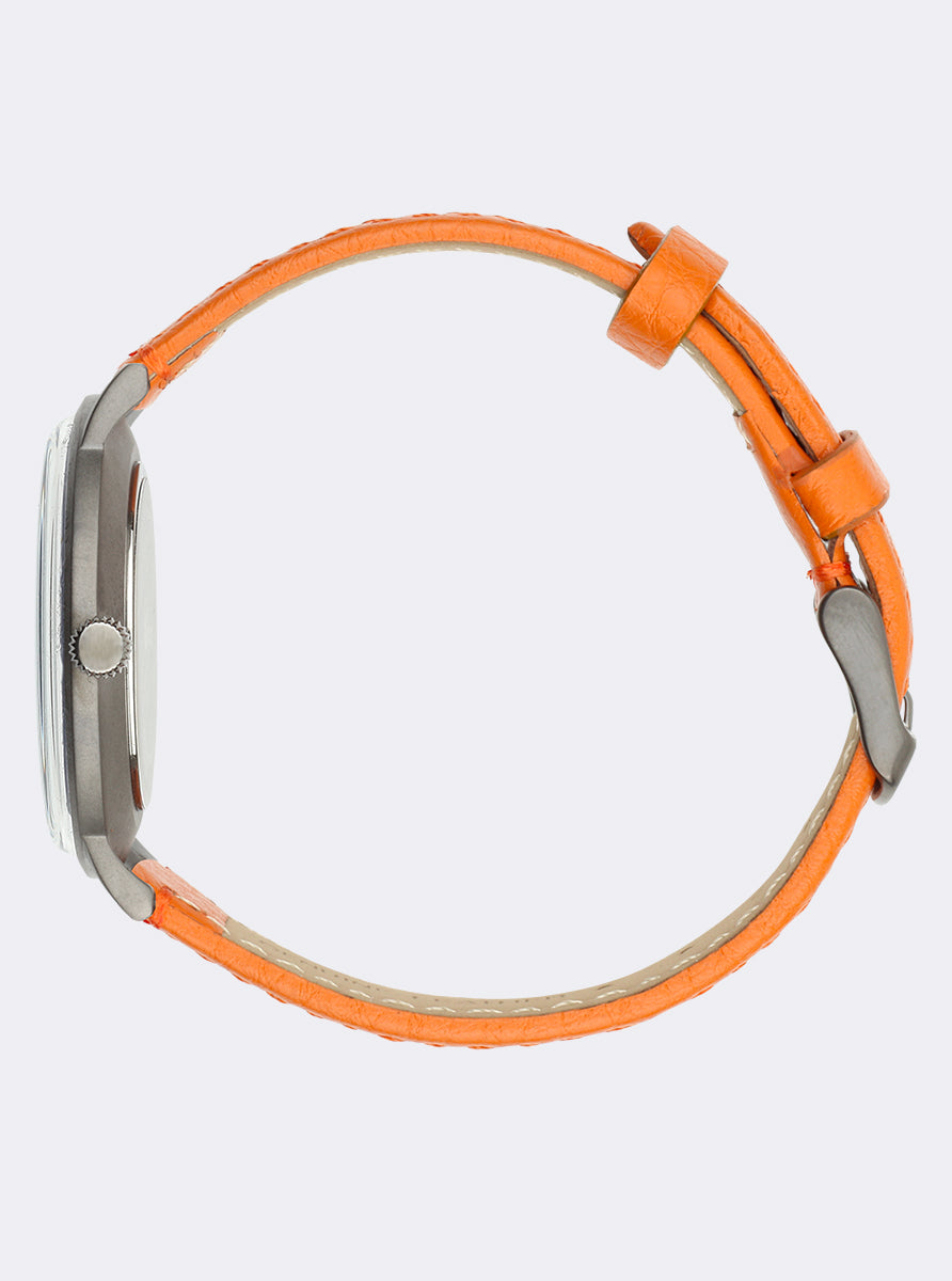 Image of Montre avec boîtier argenté et bracelet cuir orange, vue de côté