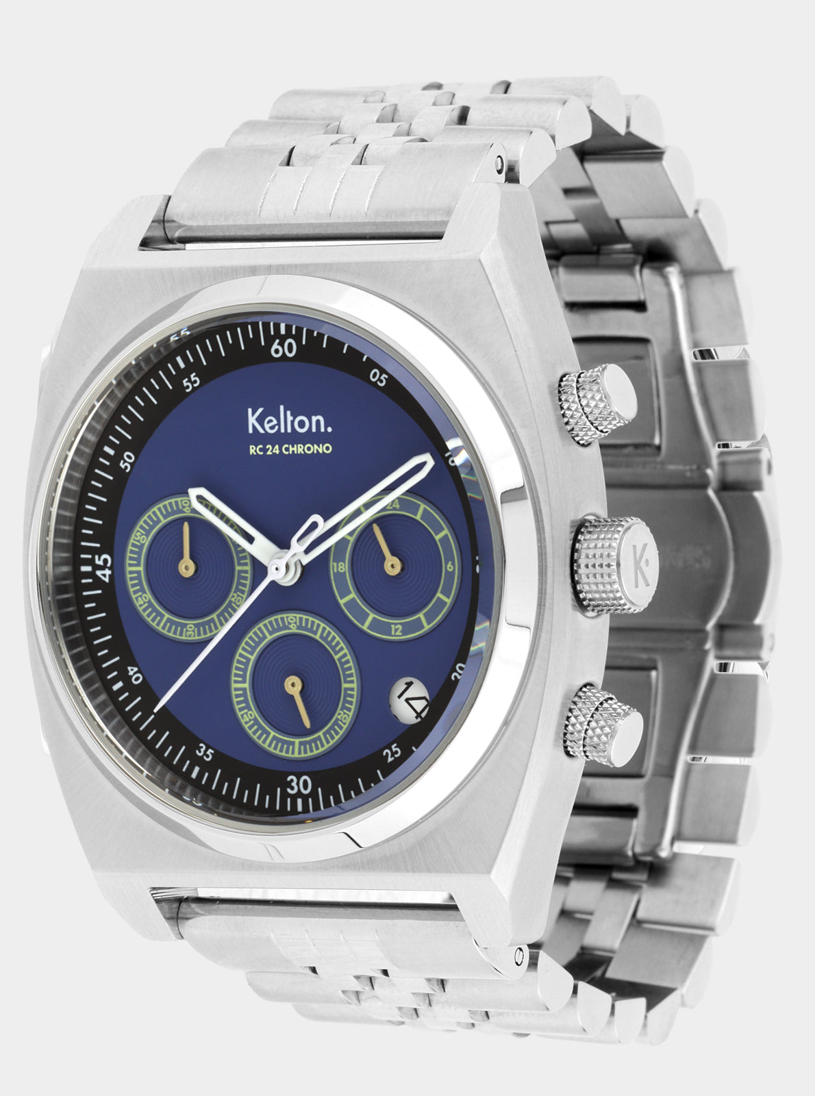 Image of Montre à lunette acier, cadran noir et bleu avec trois compteurs ronds et pictogrammes.