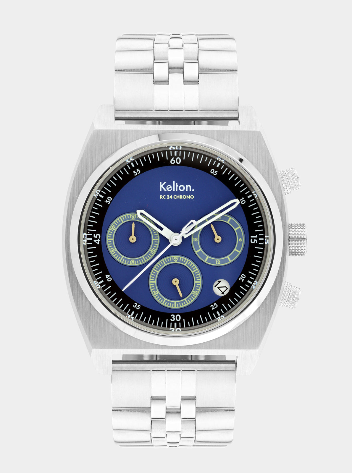 Image of Montre à bracelet métal, cadran noir avec trois compteurs bleus et aiguilles blanches.