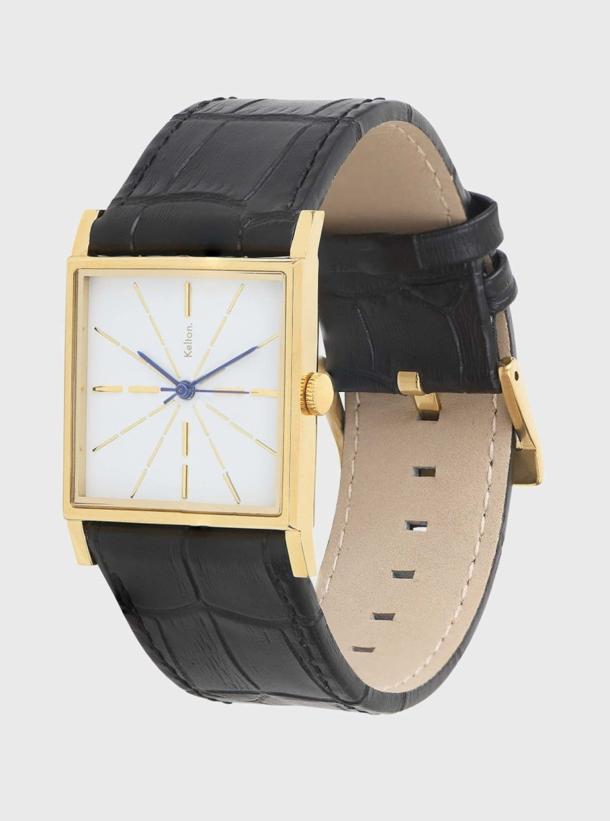 Image of Montre avec boîtier doré carré et bracelet en cuir noir, cadran blanc sur la face.