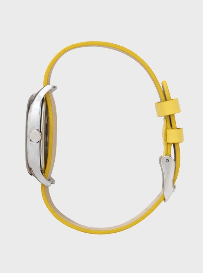 Image of Montre Colorama Jaune vue de profil : boîtier argenté et bracelet jaune avec boucle.