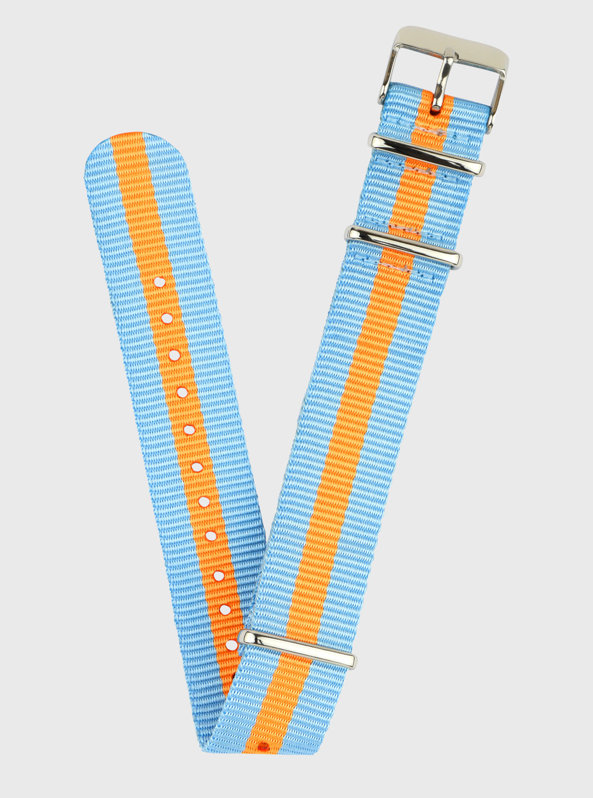 Image of Bracelet Nato 20 mm bleu clair à rayures orange, boucle argentée.