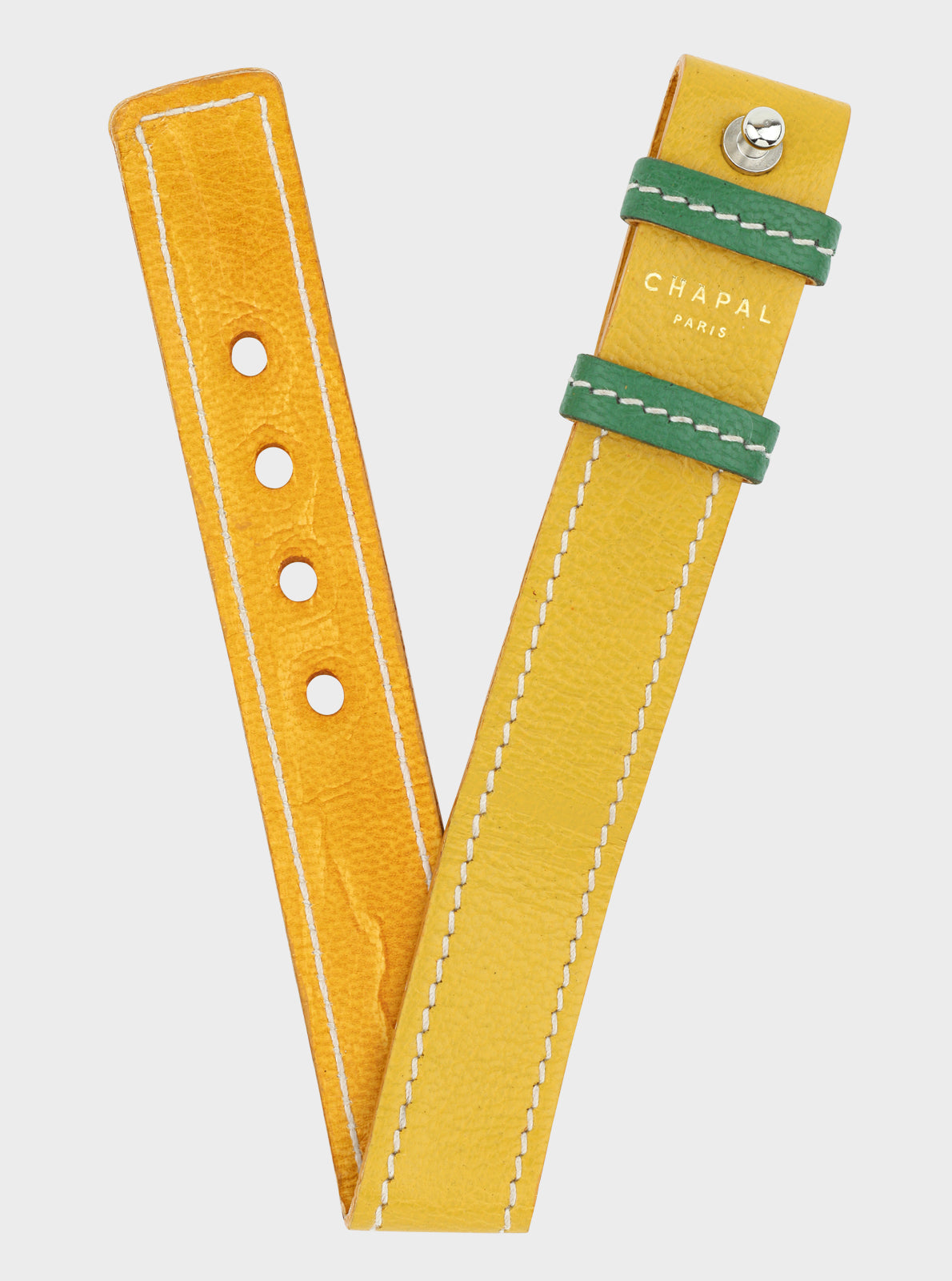Image of Bracelet cuir Chapal 20 mm bicolore en V, lanière jaune avec œillets, détails verts.