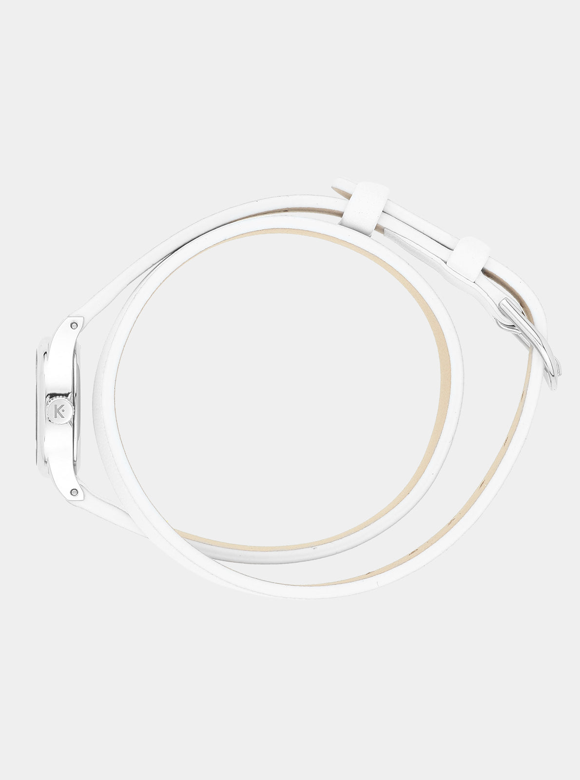 Image of Montre avec boîtier argenté et bracelet cuir blanc, vue arrière inclinée.