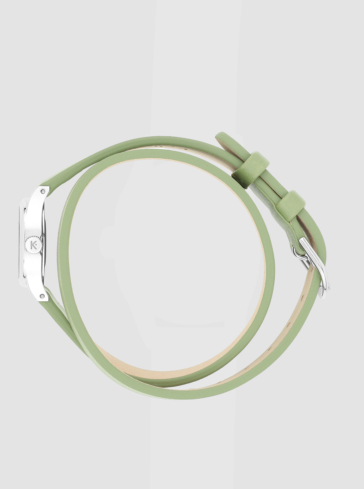 Image of Bracelet vert de montre avec boucle et attache métallique, vue d’ensemble.