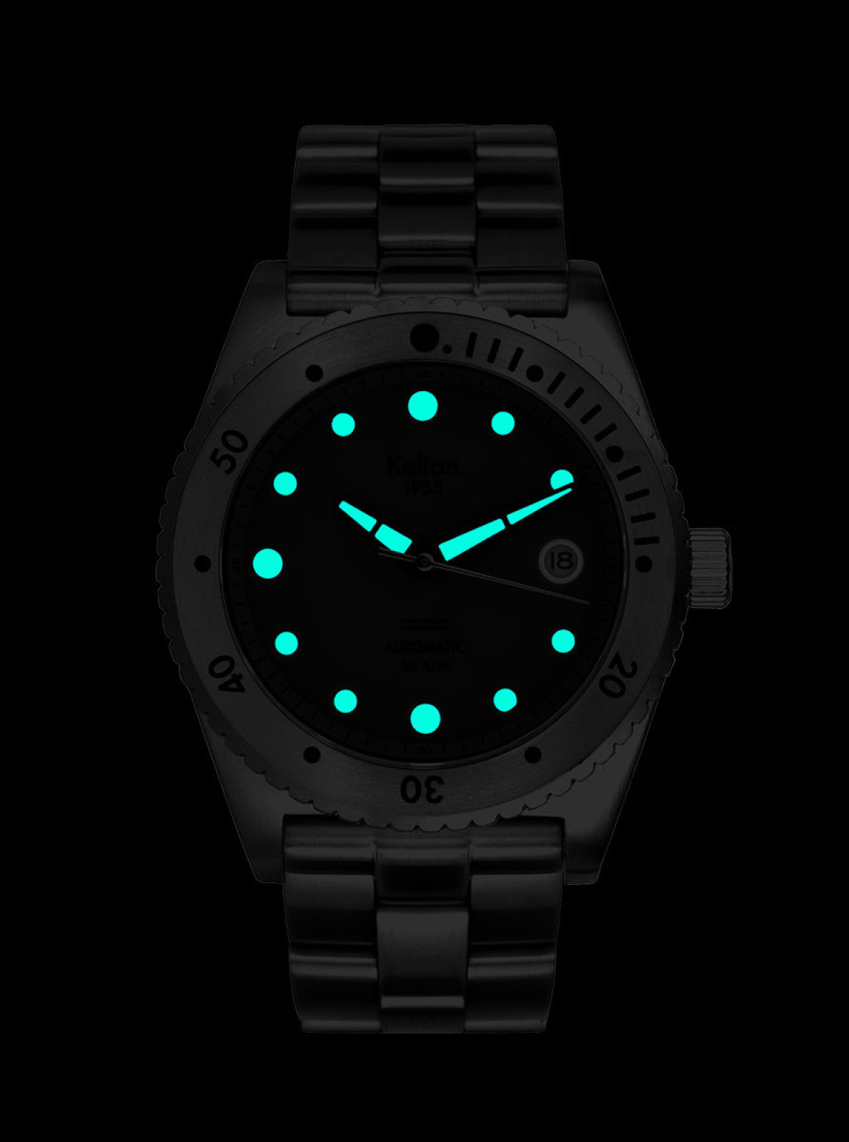 Image of Montre de plongée noire, cadran luminescent, bracelet acier noir, lunette 30