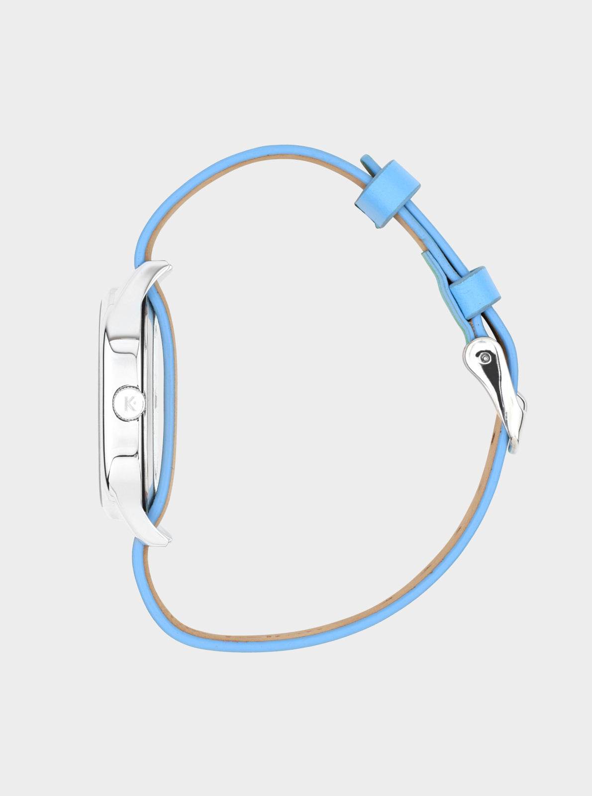 Image of Montre à boîtier argenté et bracelet bleu ciel, vue arrière de profil.