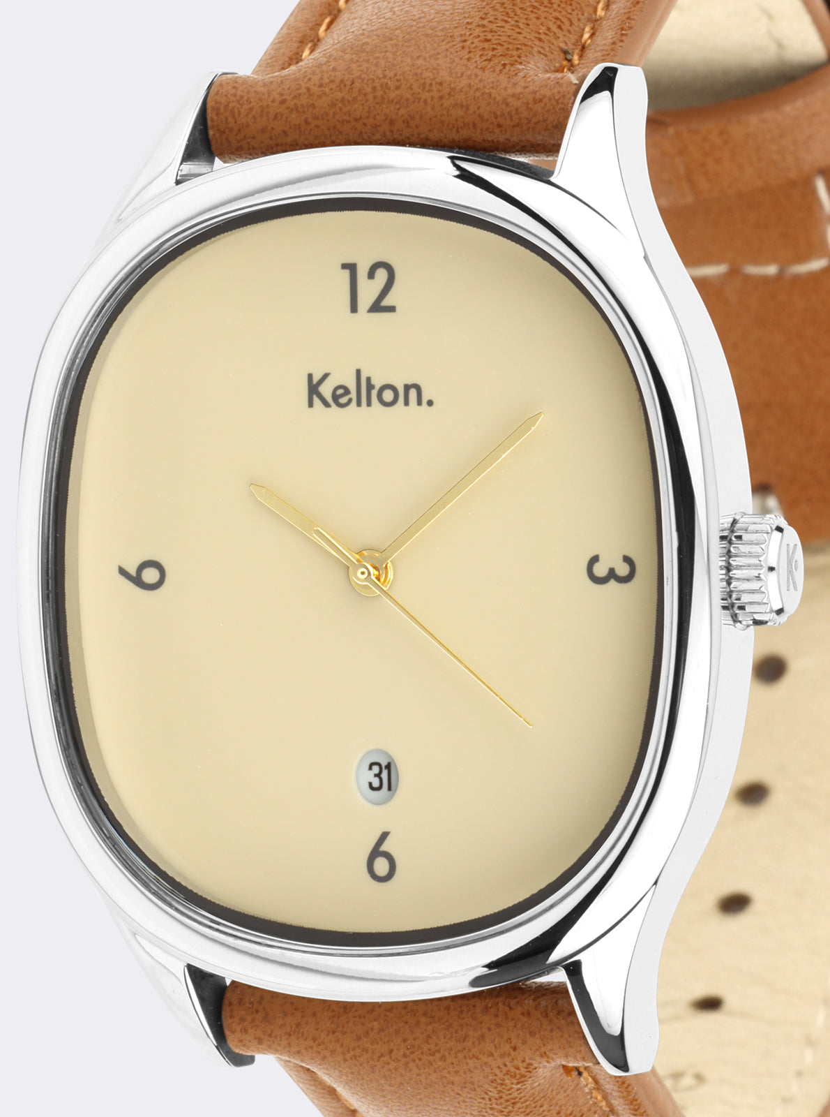 Image of Montre cadran crème, aiguilles dorées et repère 31, boîtier argenté, bracelet marron.