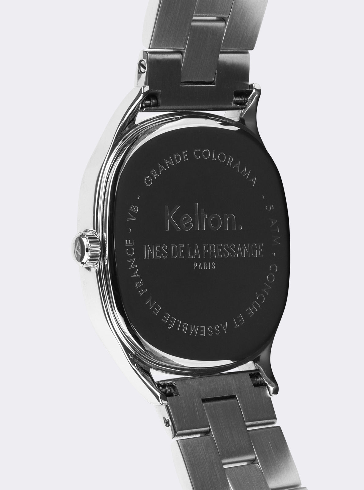 Image of Boîtier de montre Kelton La Fressange Paris, fond noir gravé, bracelet argenté.