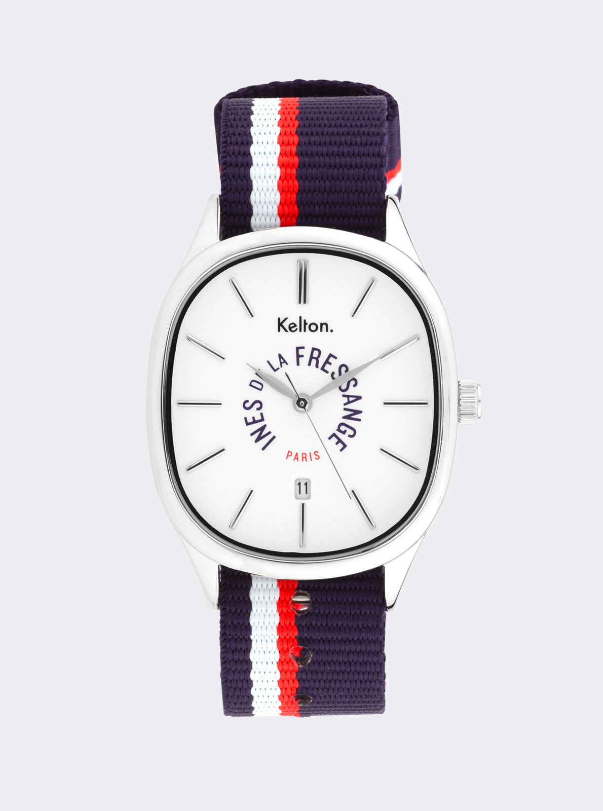 Image of Montre sport cadran blanc, bracelet tissu bleu marine rayé rouge, design rond à lunette argent.