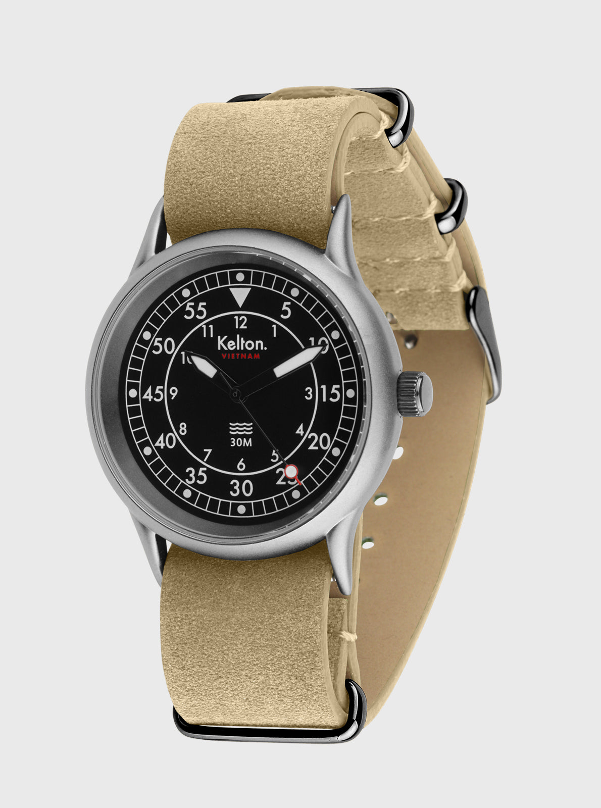 Image of Montre mécanique Kelton bracelet Nato sable, boîtier argent et cadran noir.