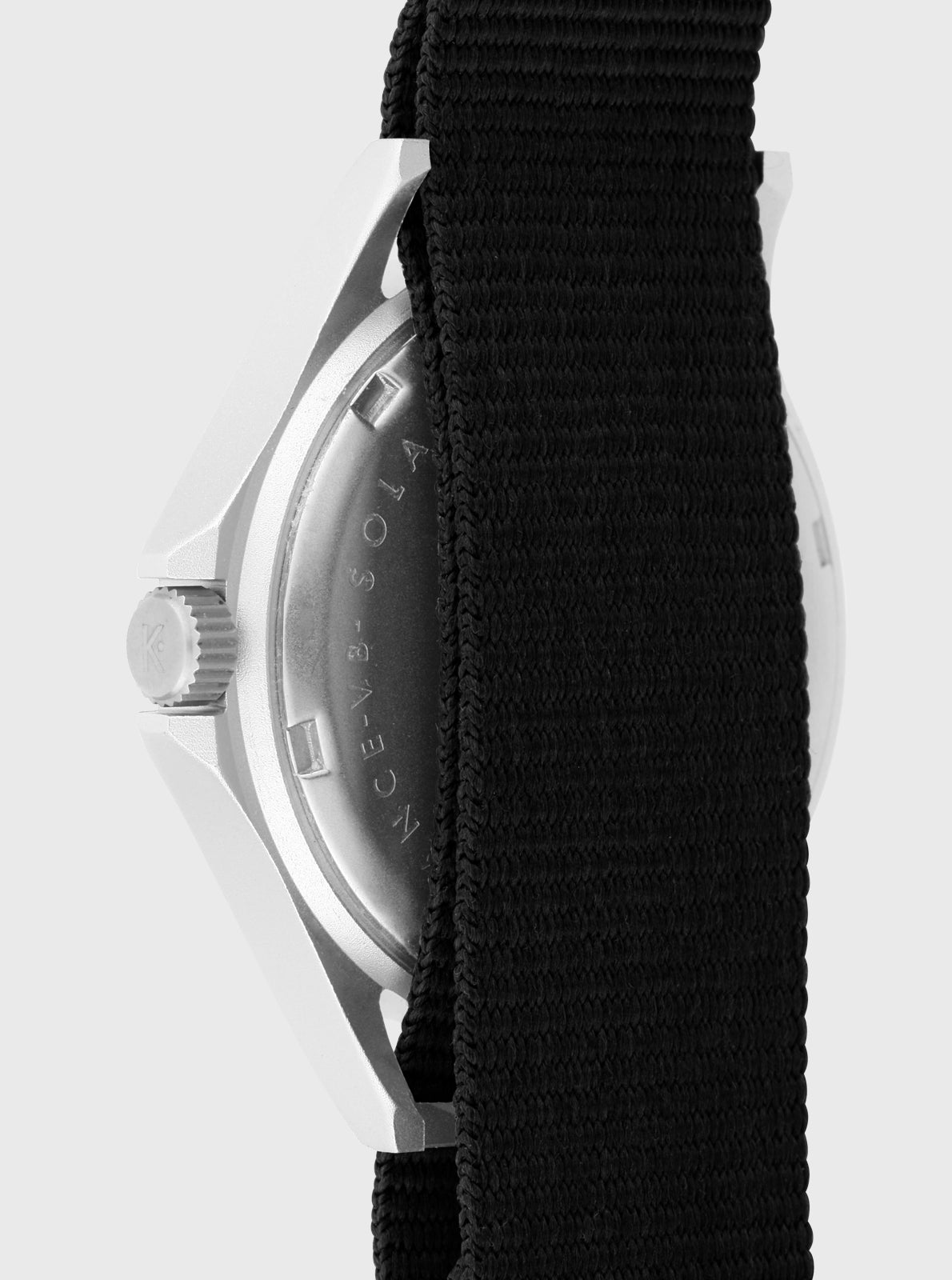 Image of Boîtier de montre solaire Kelton avec bracelet NATO noir