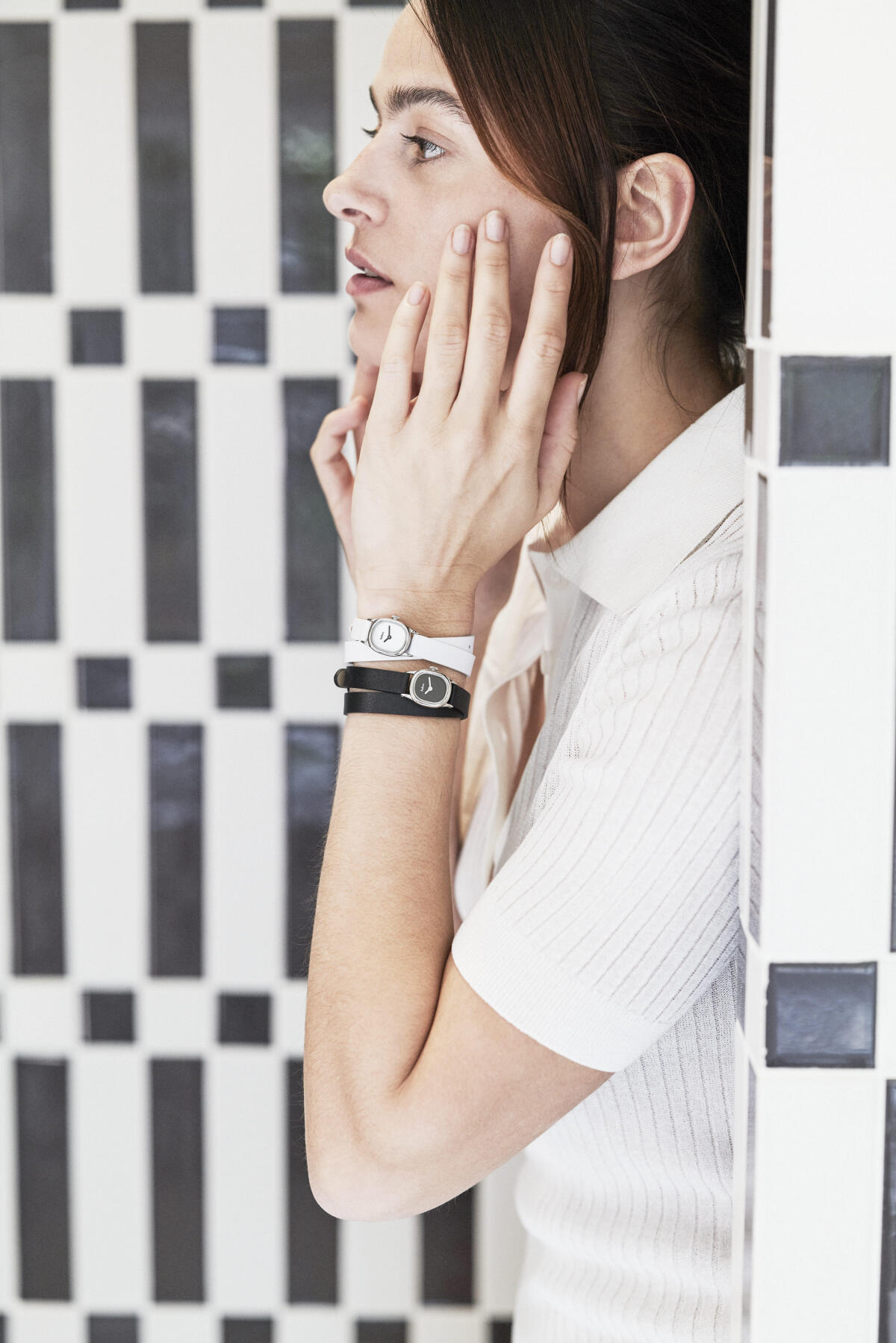 Minicolo noire port&eacute;e profil