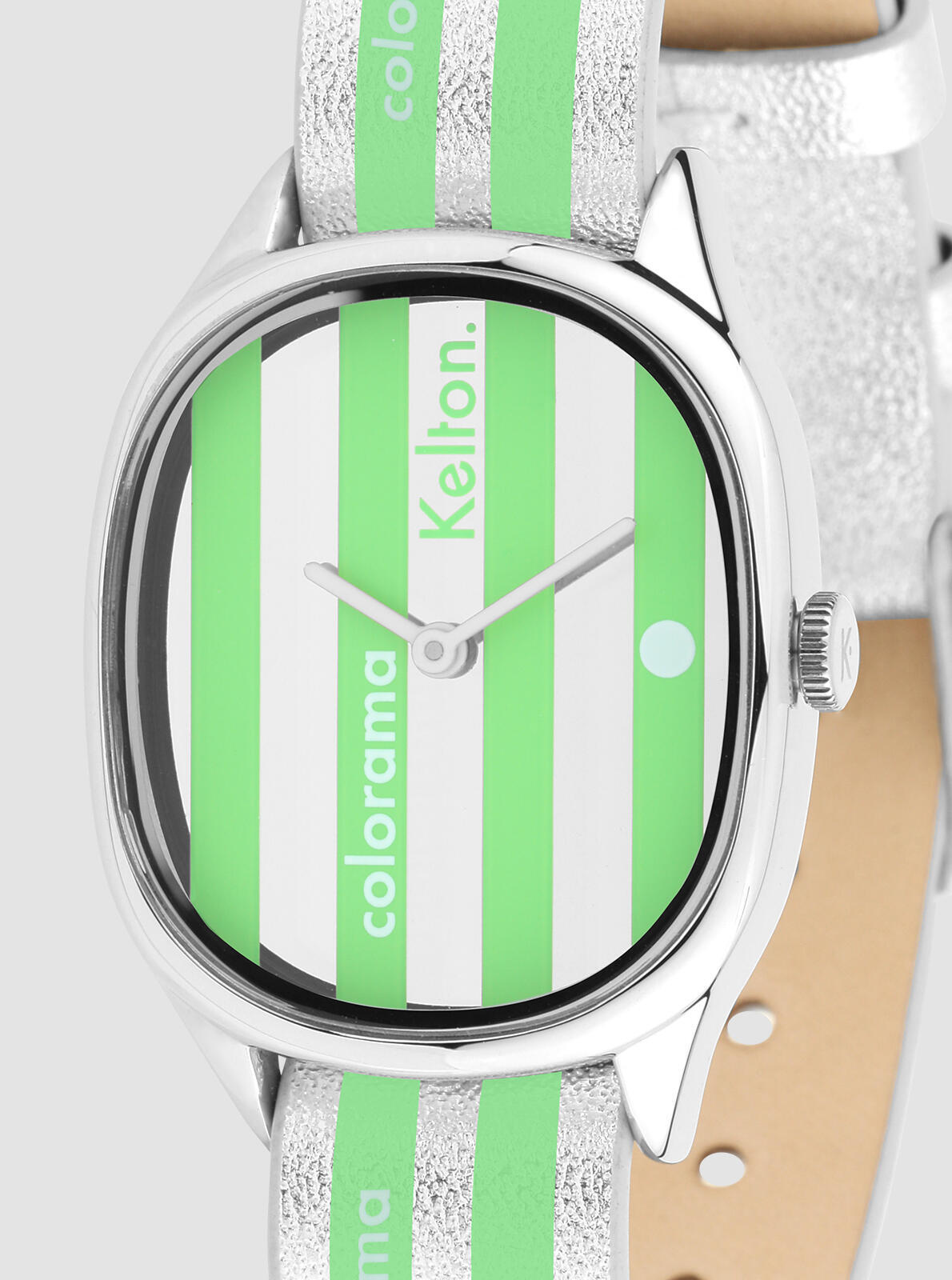 Gros plan cadran Montre Colorama Cactus &ndash; montre ray&eacute;e vert et argent
